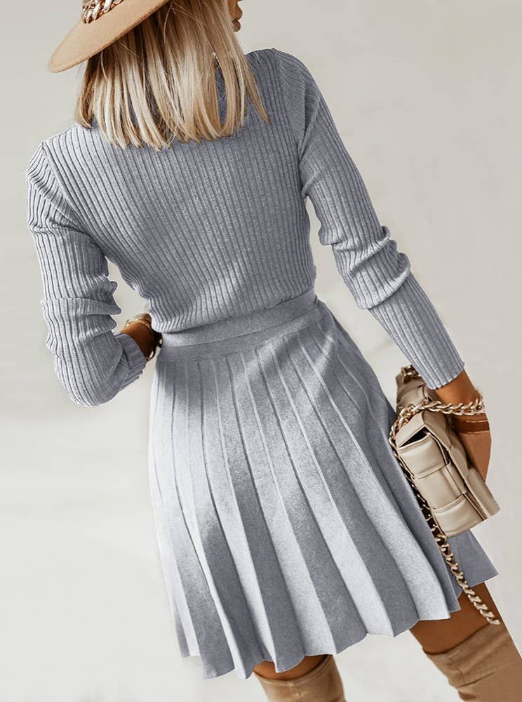 V-Neck Pleated Sweater Knitted Dress: Green / L