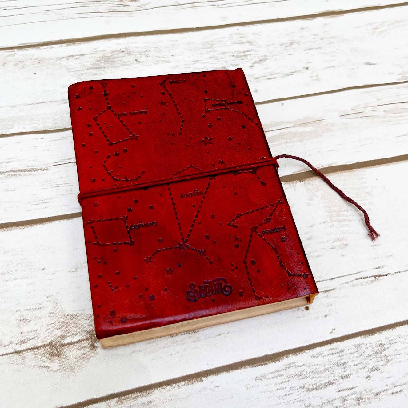 Nowhere And Everywhere Leather Journal - 5x7 Lined: Elastic Band