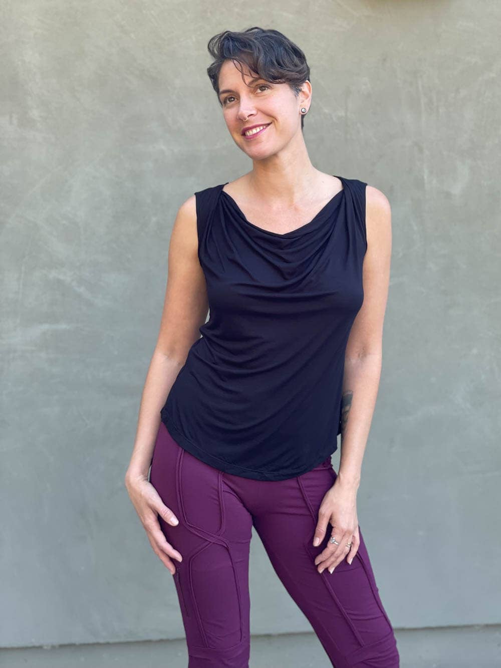 Carrie Top: L / Black