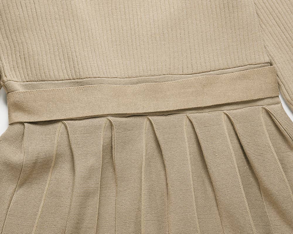 V-Neck Pleated Sweater Knitted Dress: Green / S