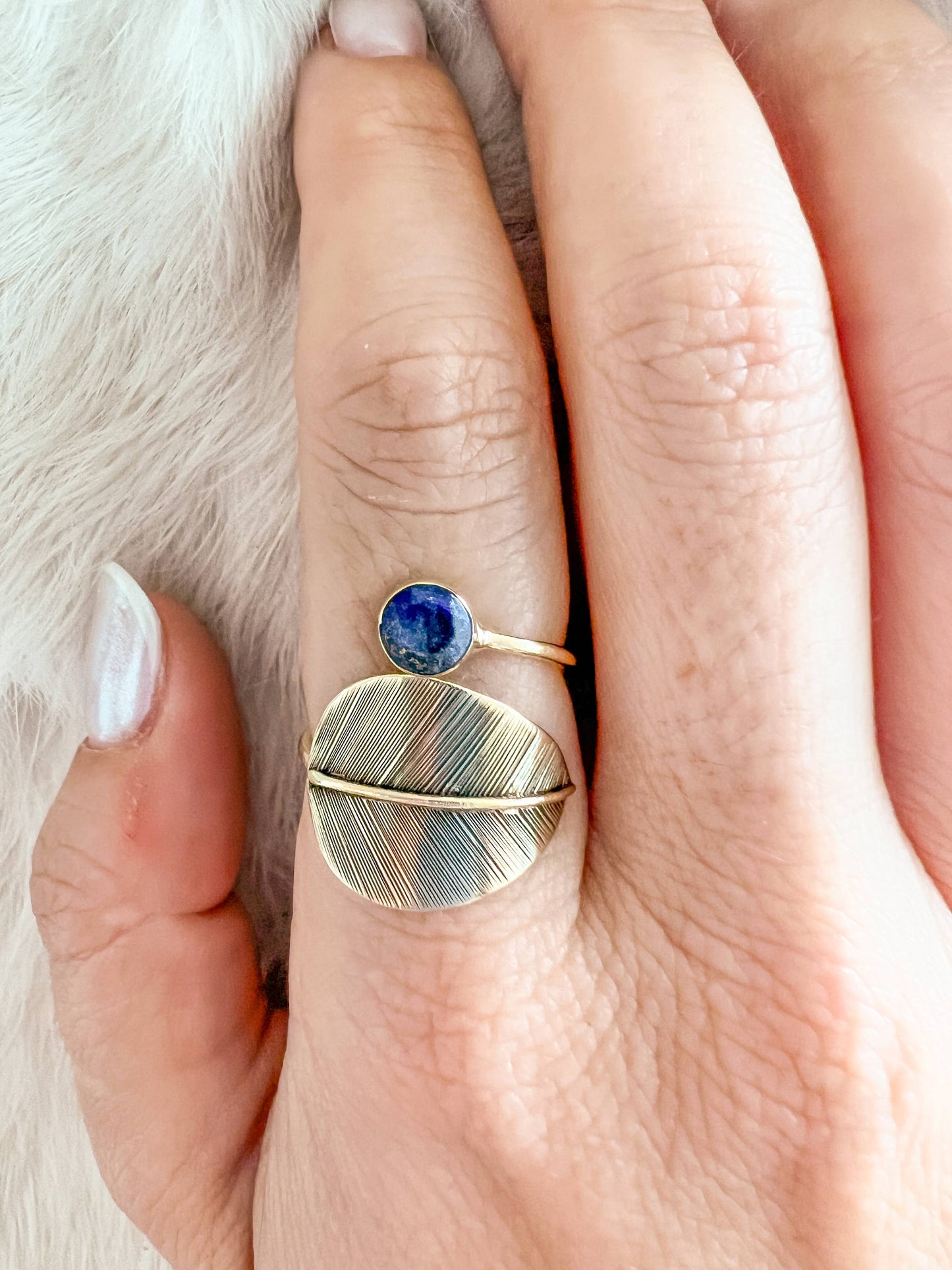 Adjustable Feather Wrap Ring: 8