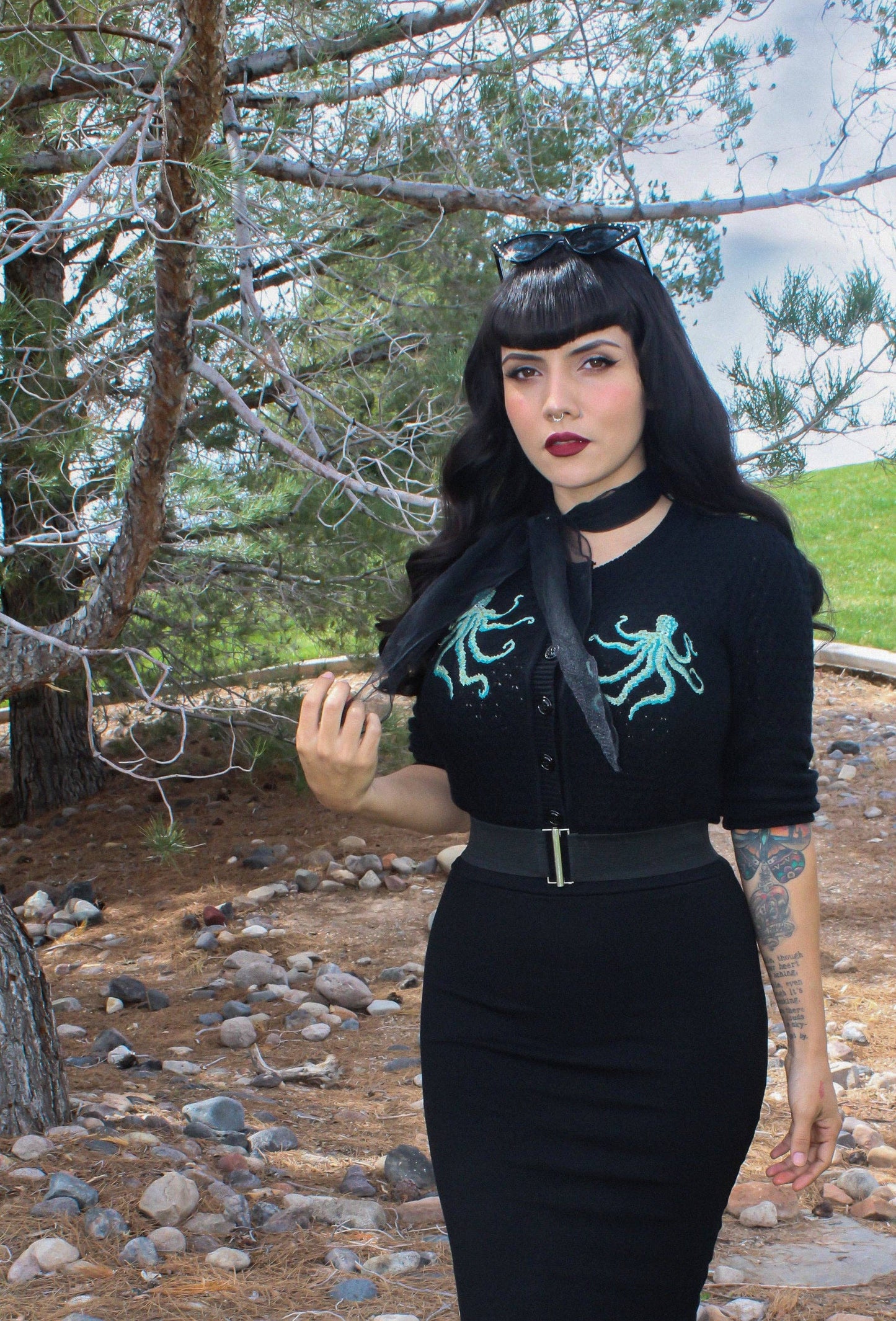 The Waltz Of The Octopus Cropped Cardigan in Black: Large