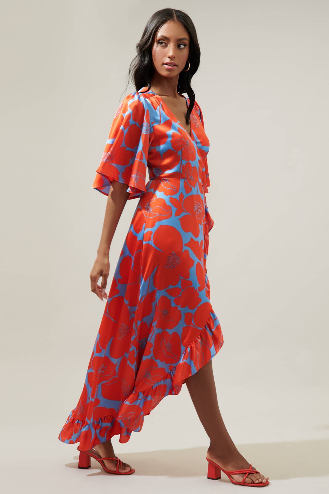 Poppy Floral Abelia Hi-Low Maxi Dress: BLUE-RED / XS